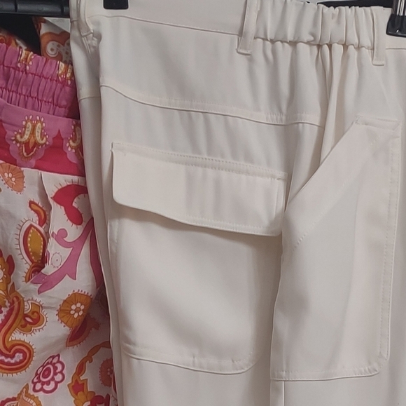 NWT Max Studio Cargo Trousers size Small - Picture 10 of 13